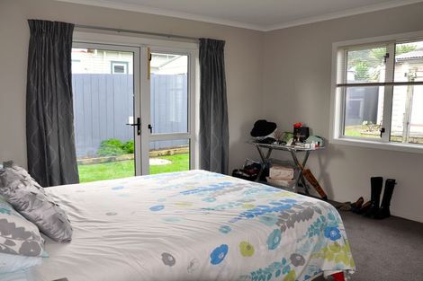 Photo of property in 43 Beach Road, Waihi Beach, 3611