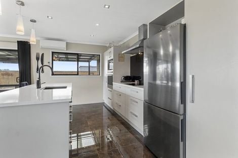 Photo of property in 12 Nikau Place, Hawera, 4610