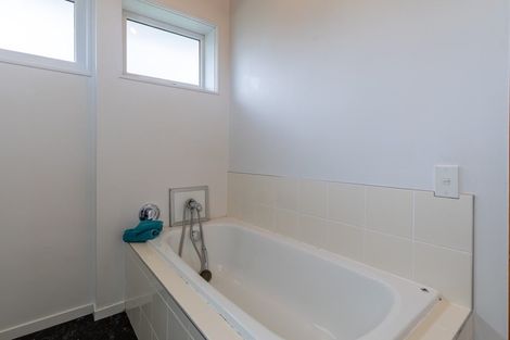 Photo of property in 57 Arapito Road, Titirangi, Auckland, 0604