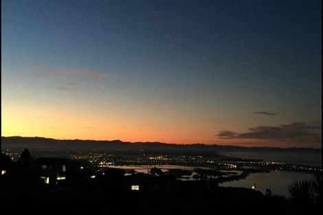 Photo of property in 9 Madeley Road, Mount Pleasant, Christchurch, 8081