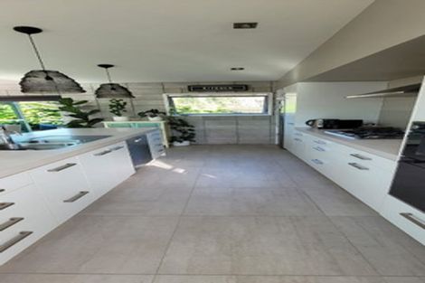 Photo of property in 28 Veale Road, Frankleigh Park, New Plymouth, 4310