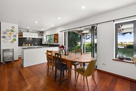 Photo of property in 132a Main Rd Clive, Clive, 4102