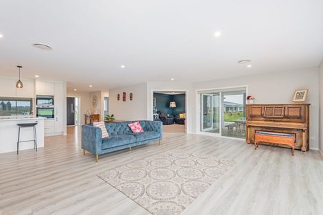Photo of property in 455e Taonui Road, Colyton, Feilding, 4775