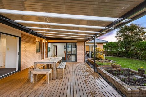 Photo of property in 51 Semillon Avenue, Henderson, Auckland, 0612