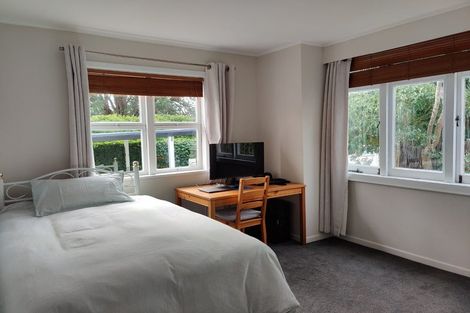 Photo of property in 2/11 Seaview Avenue, Northcote, Auckland, 0627