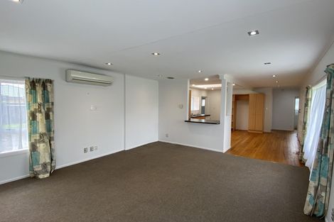 Photo of property in 8 Hunua Road, Papakura, 2110