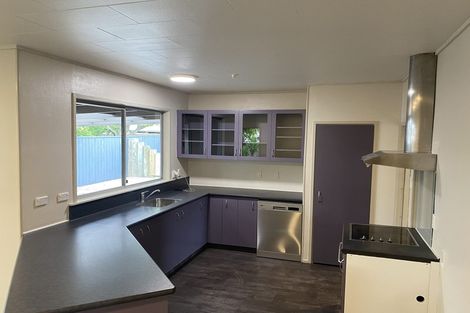 Photo of property in 92 Napier Road, Havelock North, 4130