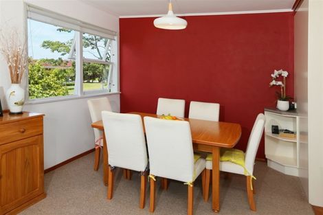 Photo of property in 4 Eyre Street, Henderson, Auckland, 0612