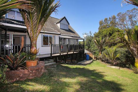 Photo of property in 1/18 Teviot Place, Totara Vale, Auckland, 0629
