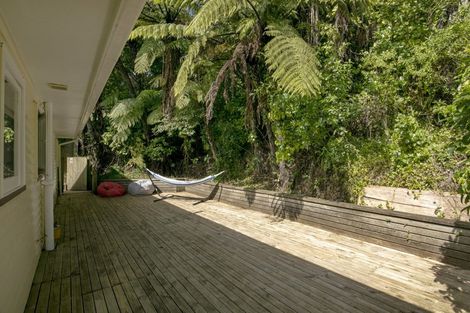 Photo of property in 138 Miromiro Road, Normandale, Lower Hutt, 5010