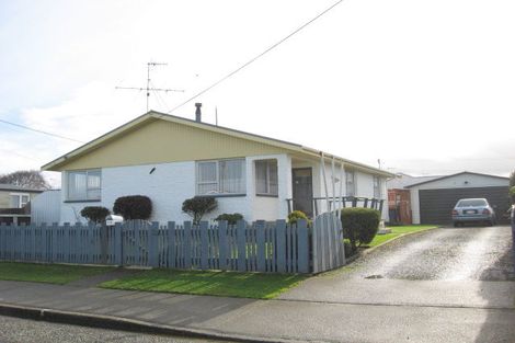 Photo of property in 76 Edinburgh Crescent, Waikiwi, Invercargill, 9810