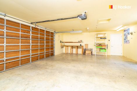 Photo of property in 1 Joshua Place, Helensburgh, Dunedin, 9010