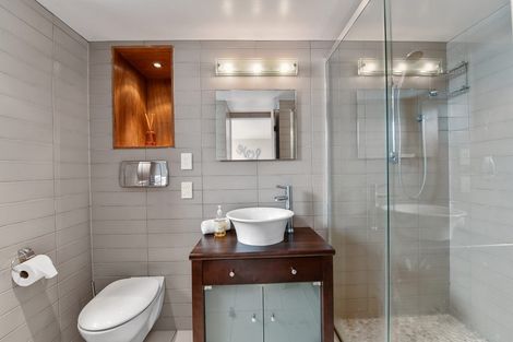 Photo of property in 27 Tizard Road, Birkenhead, Auckland, 0626