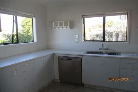Photo of property in 8a Ladies Mile, Manly, Whangaparaoa, 0930