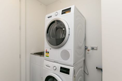 Photo of property in Montreaux Apartments, 10j/164 The Terrace, Wellington Central, Wellington, 6011