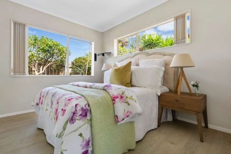 Photo of property in 12 Tington Avenue, Wattle Downs, Auckland, 2103