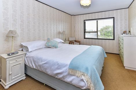 Photo of property in 2/12 Steeple Rise, Pakuranga, Auckland, 2010