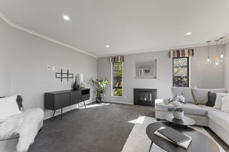 Photo of property in 16 Bottle Lake Drive, Parklands, Christchurch, 8083