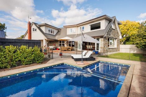 Photo of property in 43 Te Awe Awe Street, Hokowhitu, Palmerston North, 4410