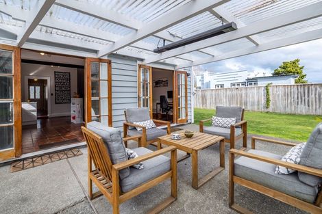 Photo of property in 234 Main Street, Greytown, 5712