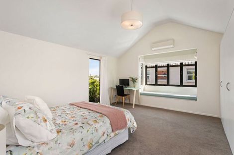 Photo of property in 89a Hawthorne Street, Strowan, Christchurch, 8052