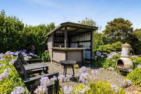 Photo of property in 20 Kiri Road, Te Kiri, Opunake, 4682