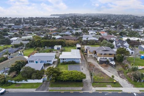 Photo of property in 798 Whangaparaoa Road, Manly, Whangaparaoa, 0930