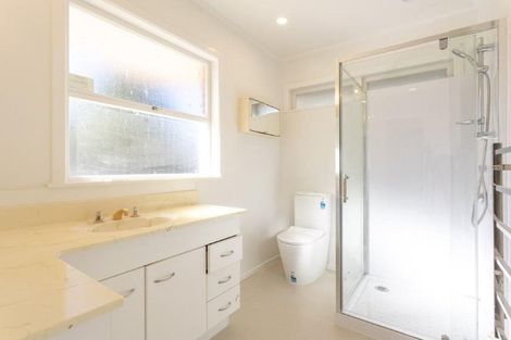 Photo of property in 2 Saratoga Avenue, Herne Bay, Auckland, 1011