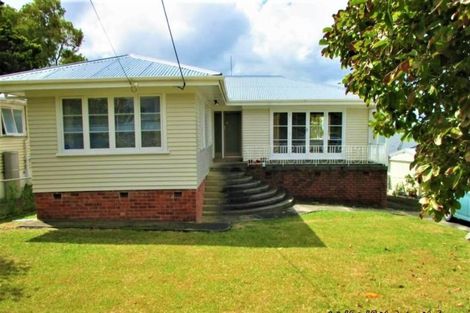 Photo of property in 37 St Leonards Road, Kelston, Auckland, 0602