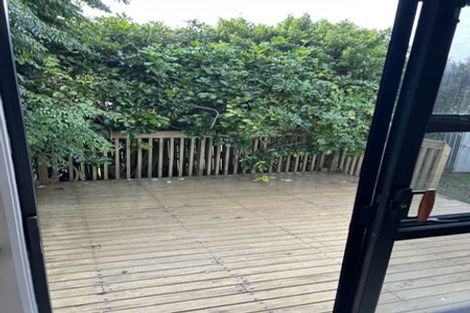Photo of property in 2/21 Tiri Tiri Road, Birkdale, Auckland, 0626