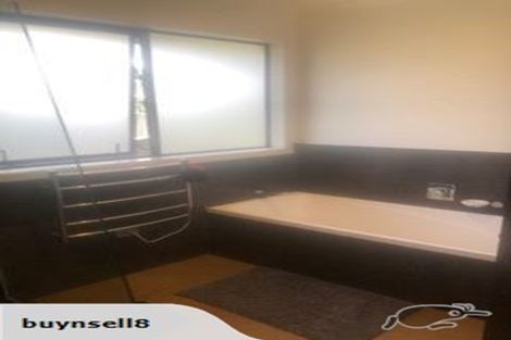 Photo of property in 111 Roberta Crescent, Orewa, 0931