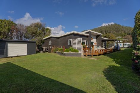 Photo of property in 56 Hahei Beach Road, Hahei, Whitianga, 3591