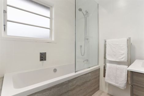 Photo of property in 1/19 Wolsley Avenue, Milford, Auckland, 0620