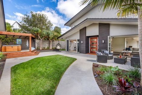 Photo of property in 10 Sea View Terrace, Cockle Bay, Auckland, 2014