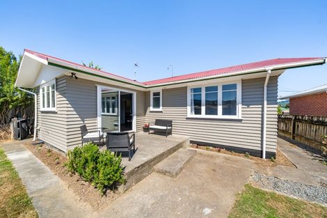 Photo of property in 20 Totara Park Road, Clouston Park, Upper Hutt, 5018