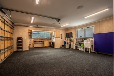 Photo of property in 37 Waipunahau Road, Waikanae, 5036