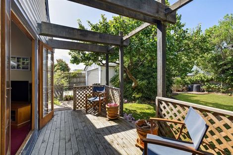 Photo of property in 10 Weston Road, St Albans, Christchurch, 8052