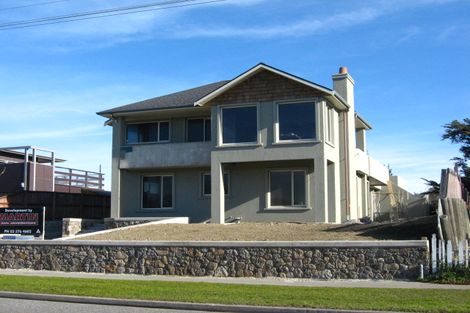 Photo of property in 301 Marine Parade, New Brighton, Christchurch, 8061