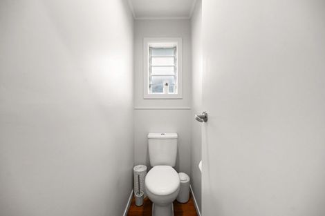 Photo of property in 30 Rhonda Avenue, Deanwell, Hamilton, 3206