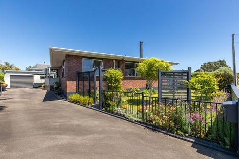 Photo of property in 38 Wairau Road, Oakura, 4314