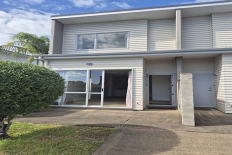 Photo of property in 8/7 Kelvin Hart Drive, East Tamaki, Auckland, 2013