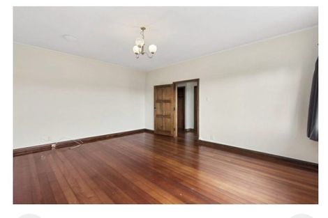 Photo of property in 24 Plunket Terrace, Hamilton East, Hamilton, 3216