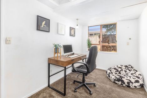 Photo of property in 3 Walton Road, Paraparaumu Beach, Paraparaumu, 5032