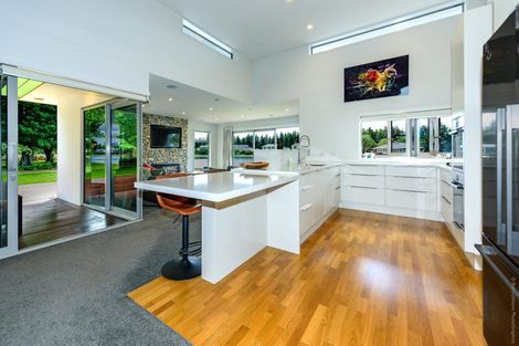 Photo of property in 28 Oakgrove Drive, Rangiora, 7400