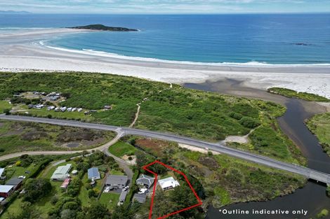 Photo of property in 1 Peace Street, Taieri Beach, Taieri Mouth, 9091