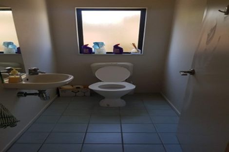 Photo of property in 8 Lumino Lane, Henderson, Auckland, 0612