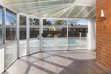 Photo of property in 12a Valerie Place, Redwood, Christchurch, 8051