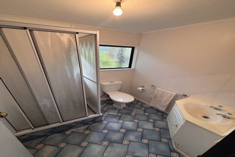 Photo of property in 21 Hartford Crescent, Totara Park, Upper Hutt, 5018