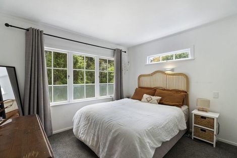 Photo of property in 30 Glencourt Place, Glenfield, Auckland, 0629