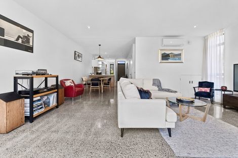 Photo of property in 27 Isitt Road, Hobsonville, Auckland, 0616